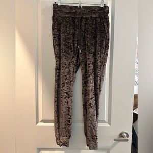 EUC lululemon Ready to Rulu jogger 29”